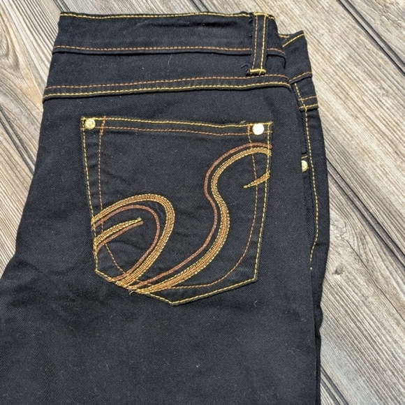 South Pole size 9 black denim with gold stitching in excellent condition, hemmed - Picture 2 of 13